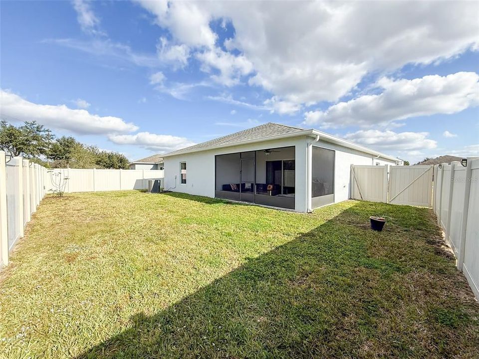 For Sale: $399,000 (4 beds, 3 baths, 2124 Square Feet)