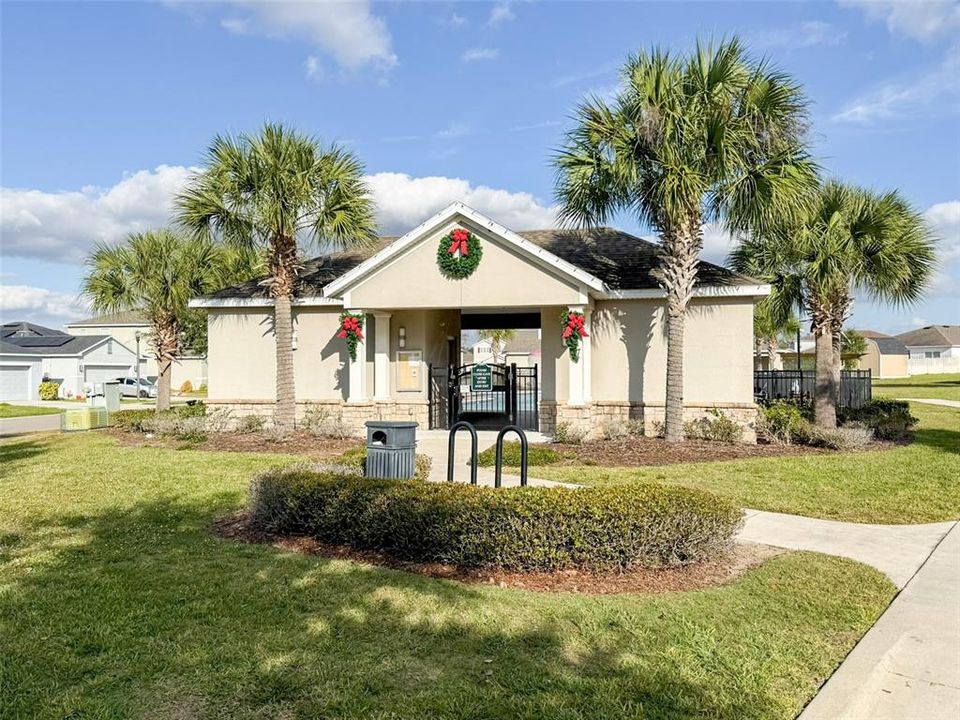 For Sale: $399,000 (4 beds, 3 baths, 2124 Square Feet)