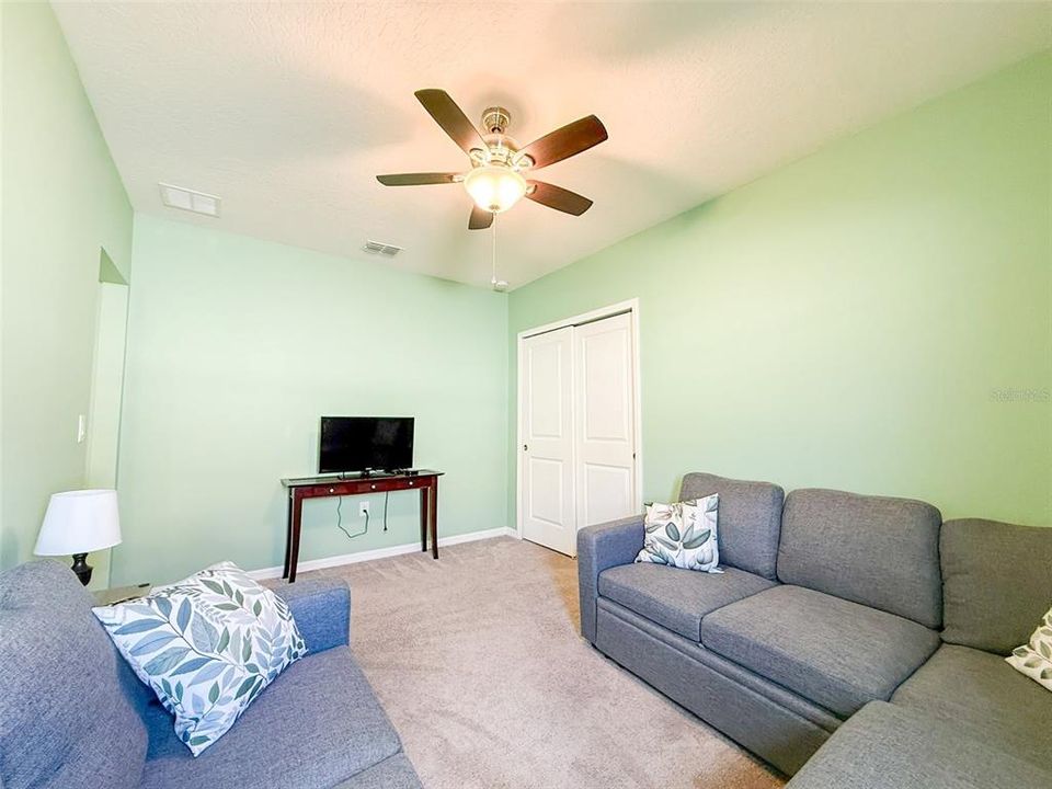 For Sale: $399,000 (4 beds, 3 baths, 2124 Square Feet)