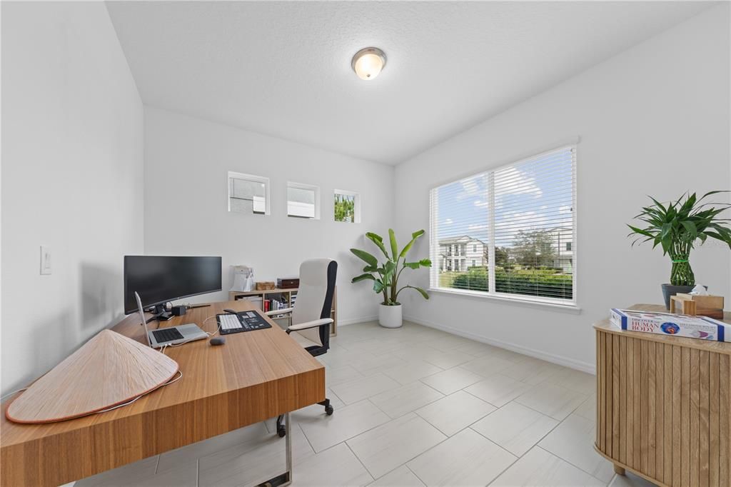 待售: $560,000 (3 贝兹, 2 浴室, 2089 平方英尺)