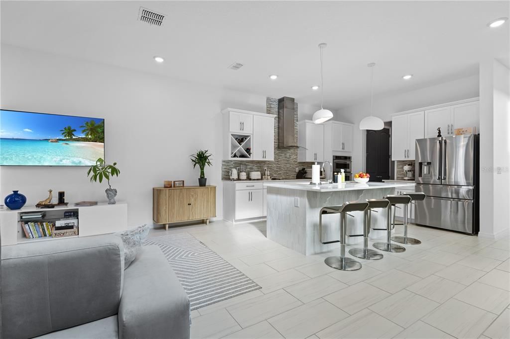 待售: $560,000 (3 贝兹, 2 浴室, 2089 平方英尺)