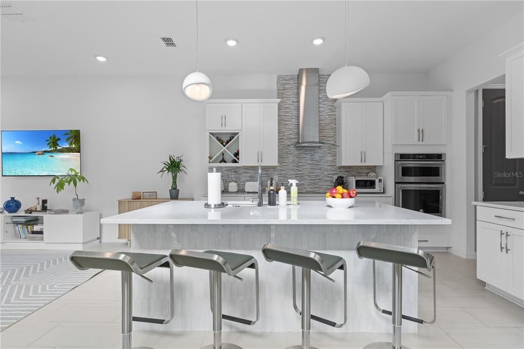 待售: $560,000 (3 贝兹, 2 浴室, 2089 平方英尺)