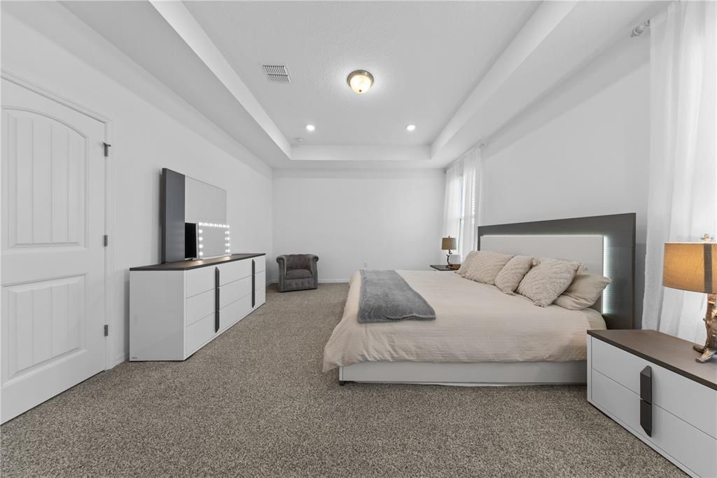 待售: $560,000 (3 贝兹, 2 浴室, 2089 平方英尺)