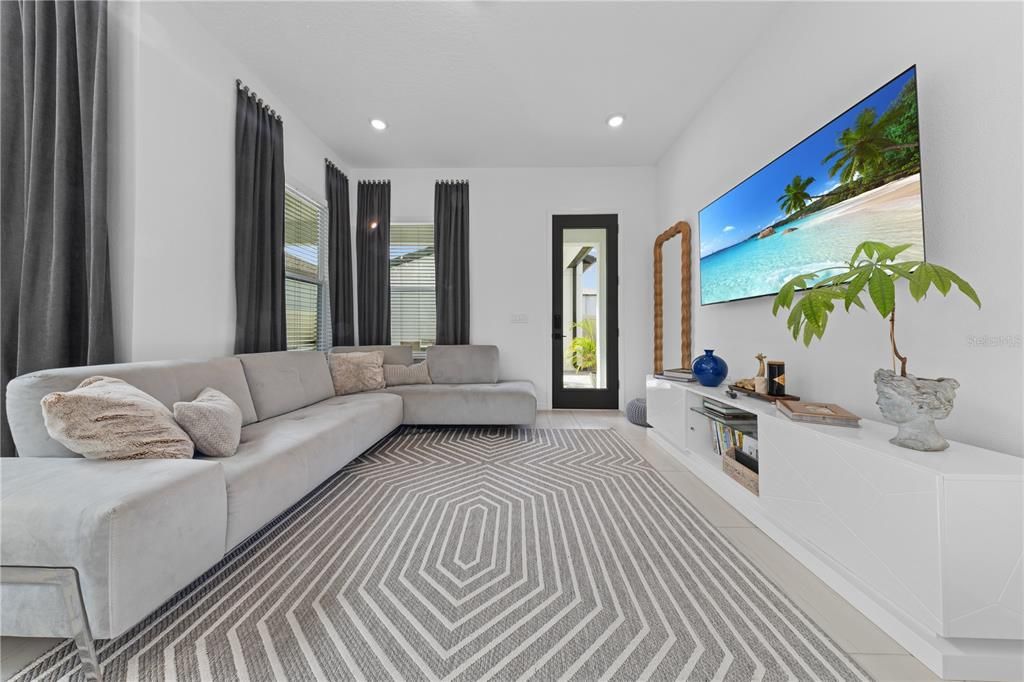 待售: $560,000 (3 贝兹, 2 浴室, 2089 平方英尺)