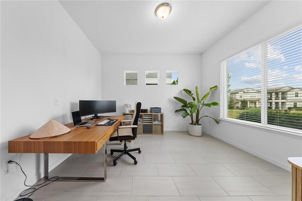 待售: $560,000 (3 贝兹, 2 浴室, 2089 平方英尺)