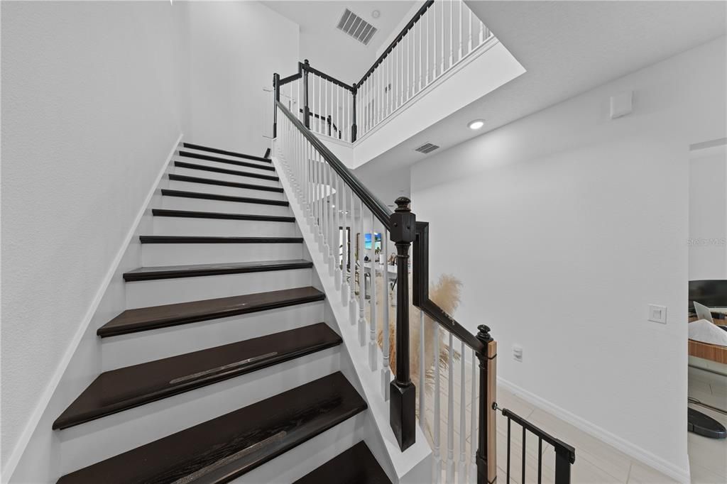 待售: $560,000 (3 贝兹, 2 浴室, 2089 平方英尺)