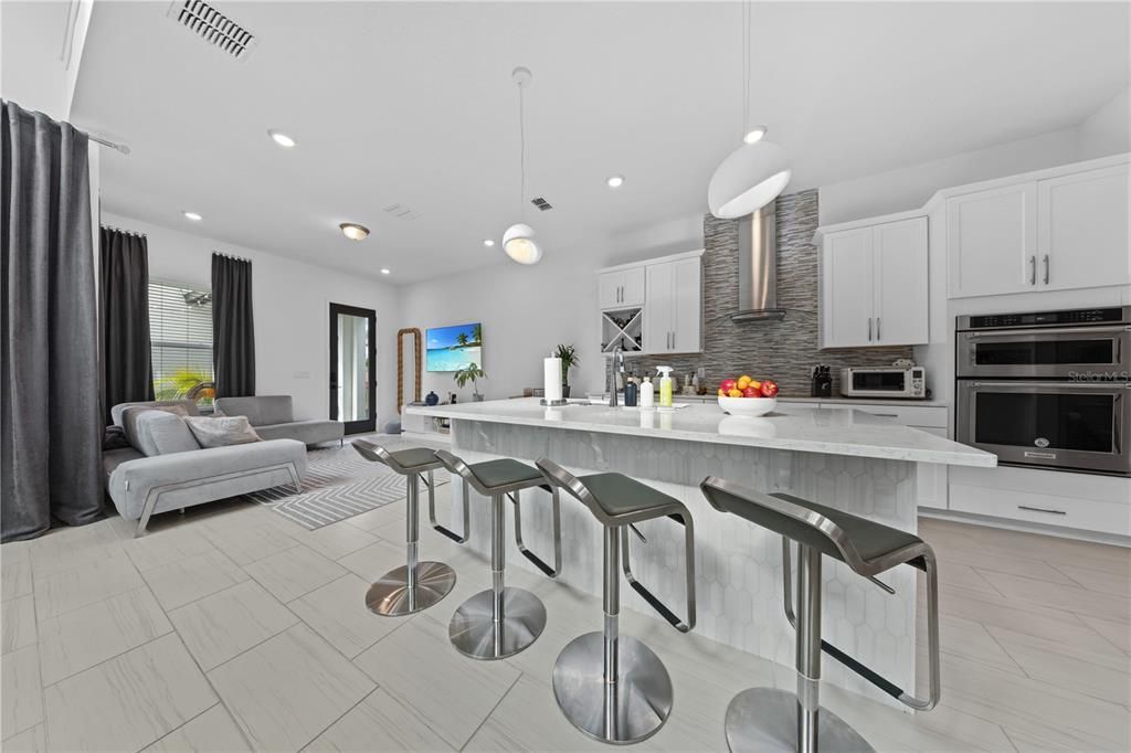 待售: $560,000 (3 贝兹, 2 浴室, 2089 平方英尺)