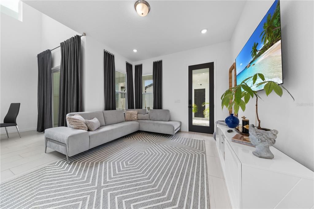 待售: $560,000 (3 贝兹, 2 浴室, 2089 平方英尺)