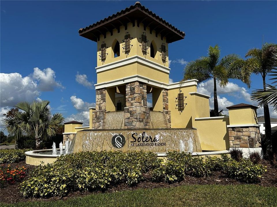 For Rent: $2,900 (4 beds, 2 baths, 1828 Square Feet)