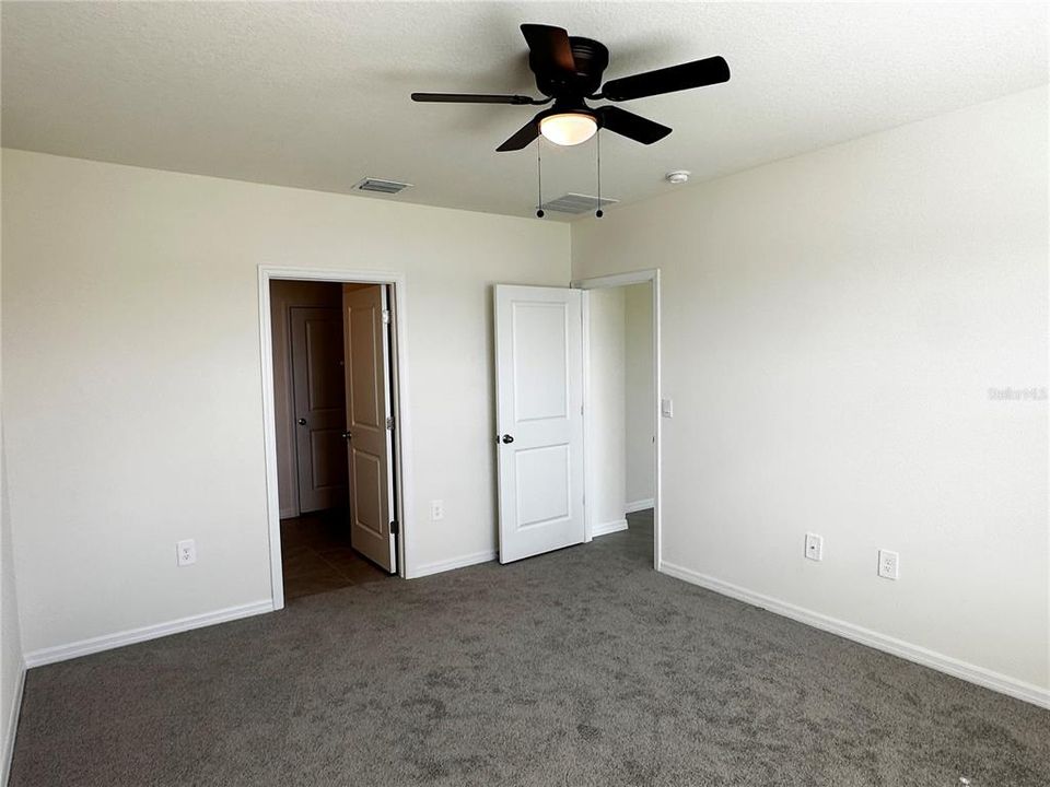 For Rent: $2,900 (4 beds, 2 baths, 1828 Square Feet)