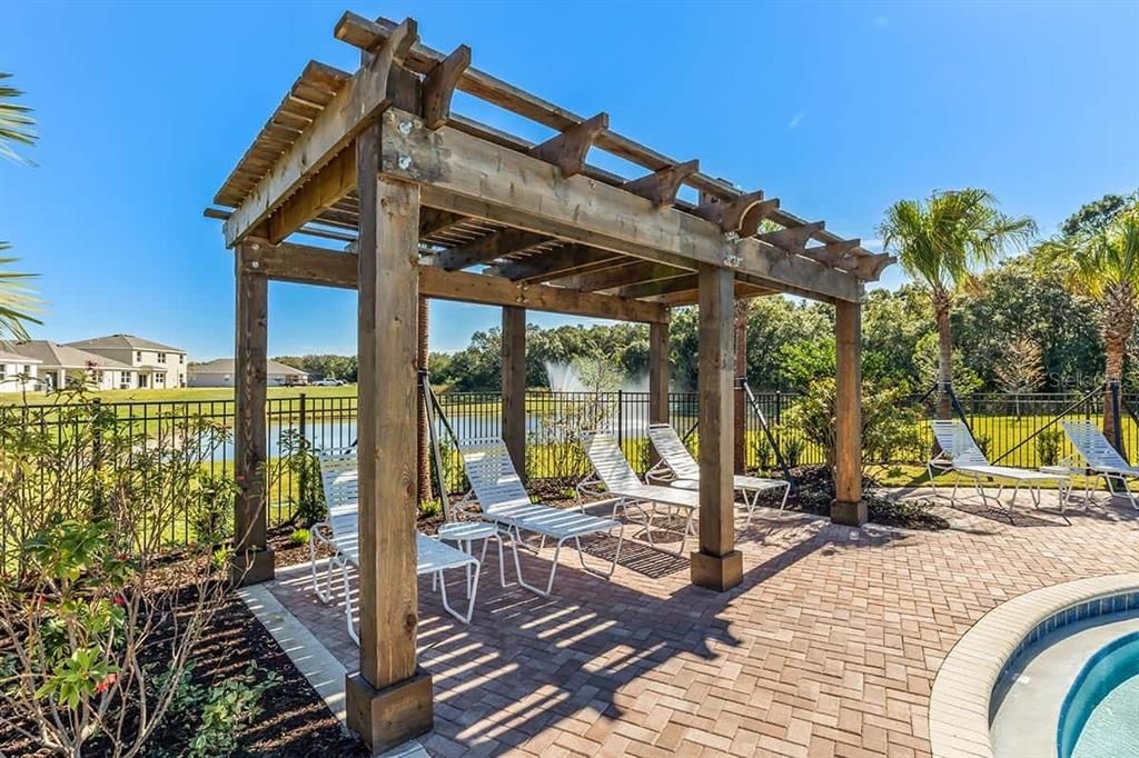 For Rent: $2,900 (4 beds, 2 baths, 1828 Square Feet)