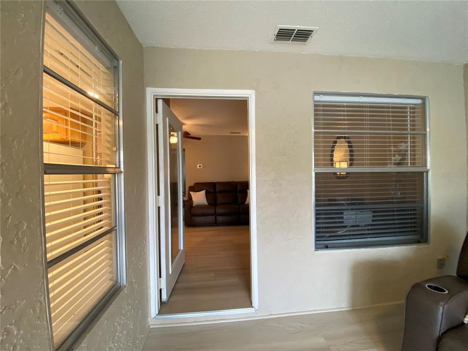 待售: $297,500 (2 贝兹, 2 浴室, 1178 平方英尺)