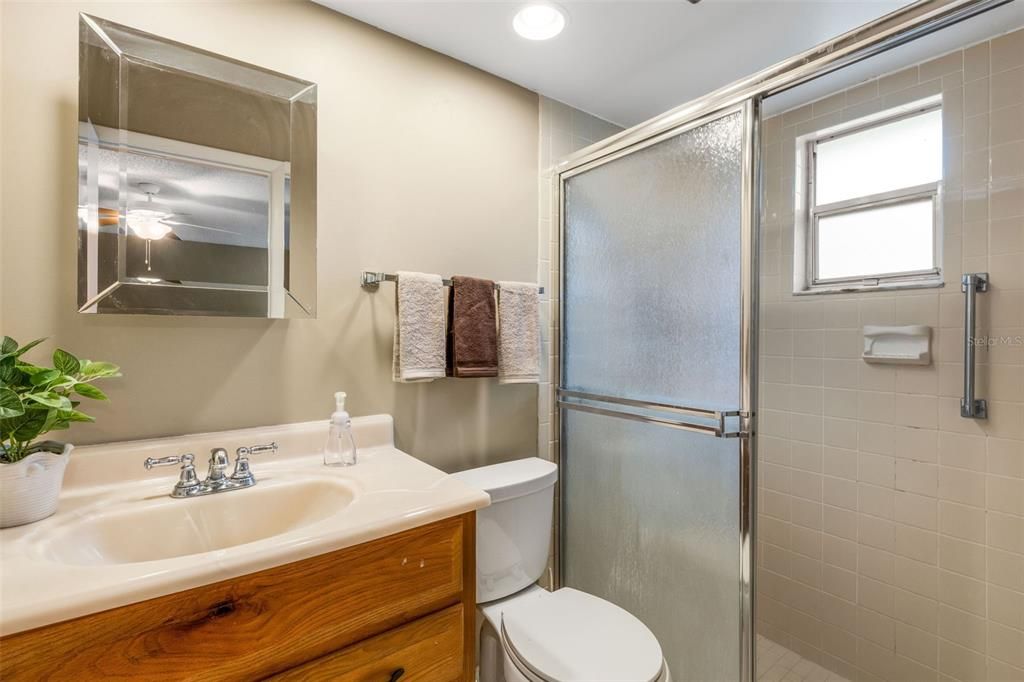 待售: $297,500 (2 贝兹, 2 浴室, 1178 平方英尺)