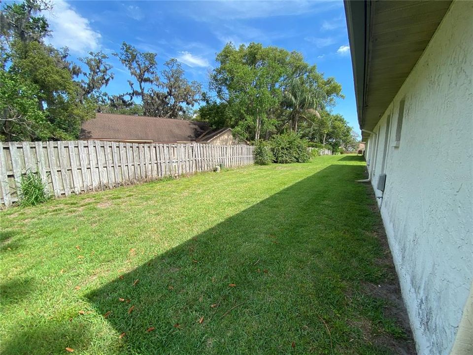 待售: $297,500 (2 贝兹, 2 浴室, 1178 平方英尺)