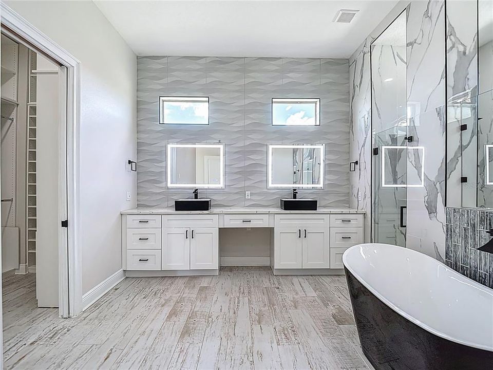 For Rent: $6,500 (4 beds, 3 baths, 4967 Square Feet)