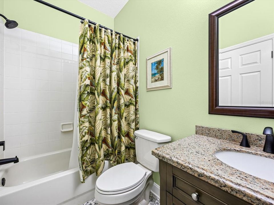 En Venta: $365,000 (4 camas, 2 baños, 1952 Pies cuadrados)