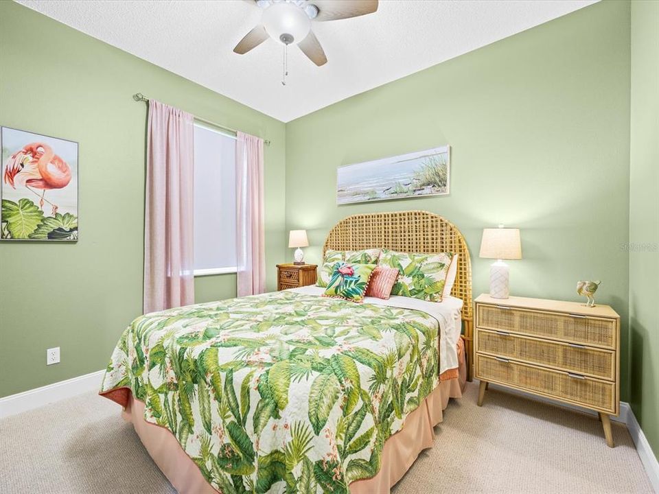 En Venta: $365,000 (4 camas, 2 baños, 1952 Pies cuadrados)