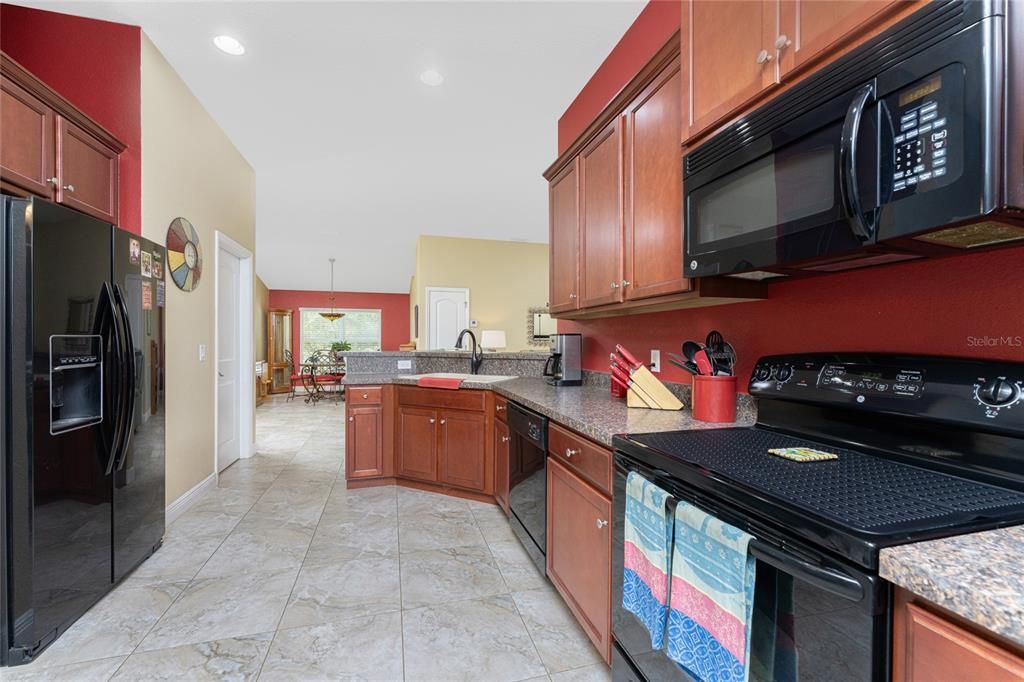 For Sale: $320,000 (4 beds, 2 baths, 1829 Square Feet)