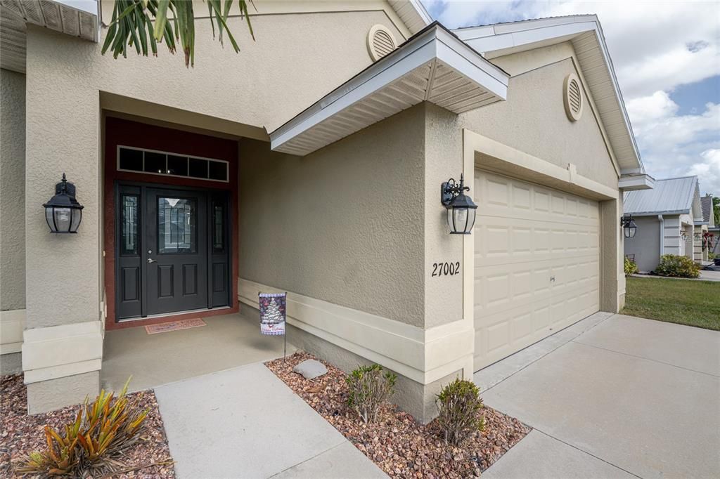 For Sale: $320,000 (4 beds, 2 baths, 1829 Square Feet)