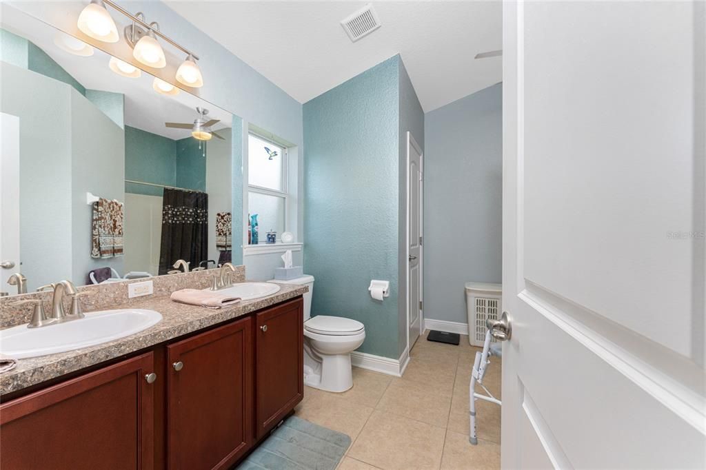 For Sale: $320,000 (4 beds, 2 baths, 1829 Square Feet)