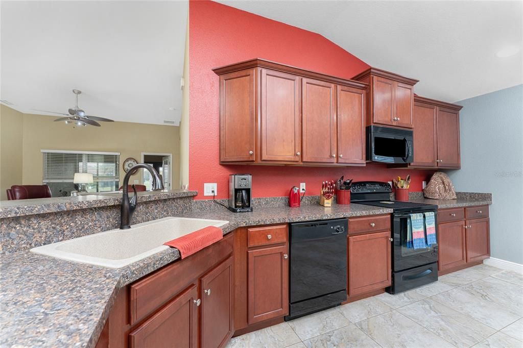 For Sale: $320,000 (4 beds, 2 baths, 1829 Square Feet)