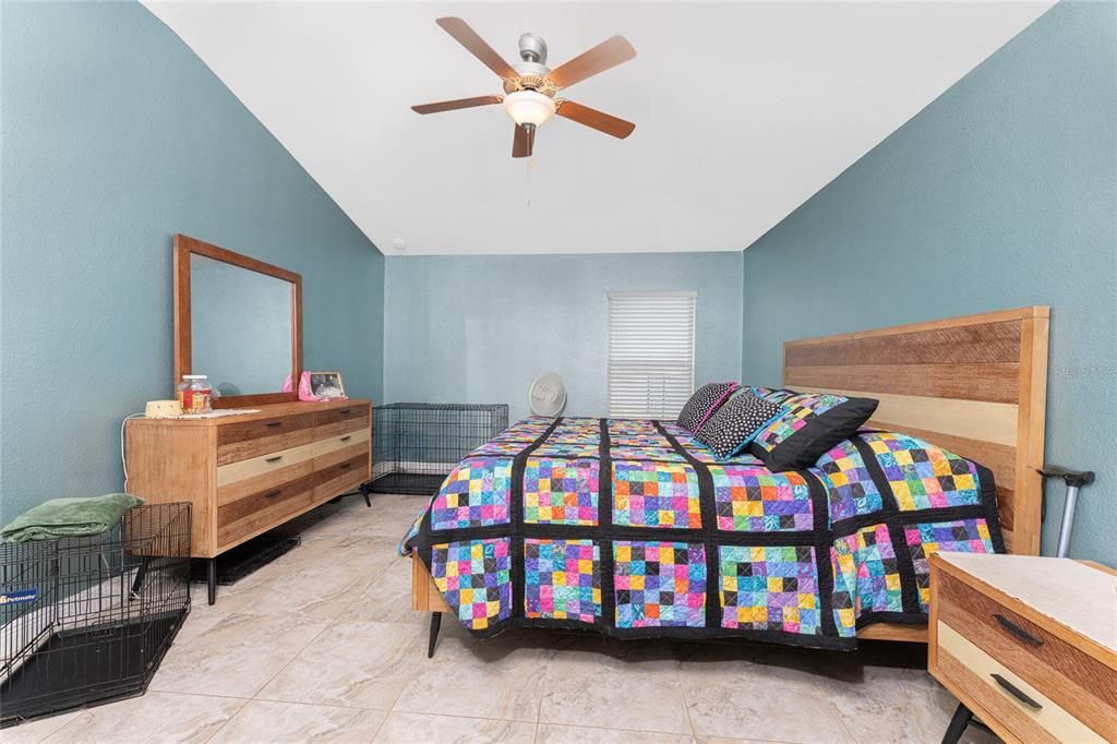 For Sale: $320,000 (4 beds, 2 baths, 1829 Square Feet)