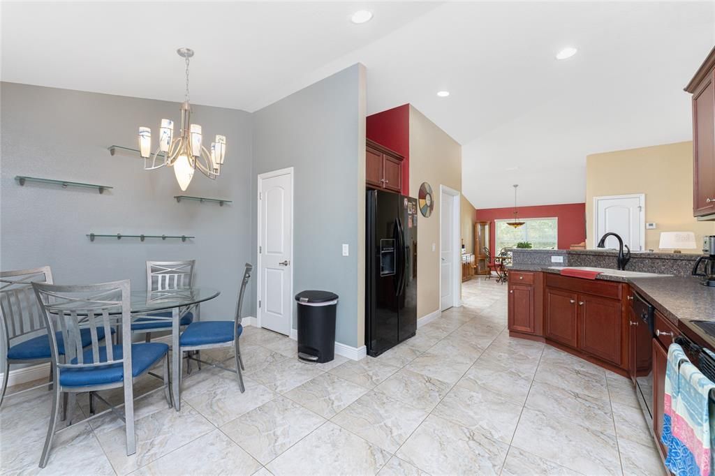 For Sale: $320,000 (4 beds, 2 baths, 1829 Square Feet)