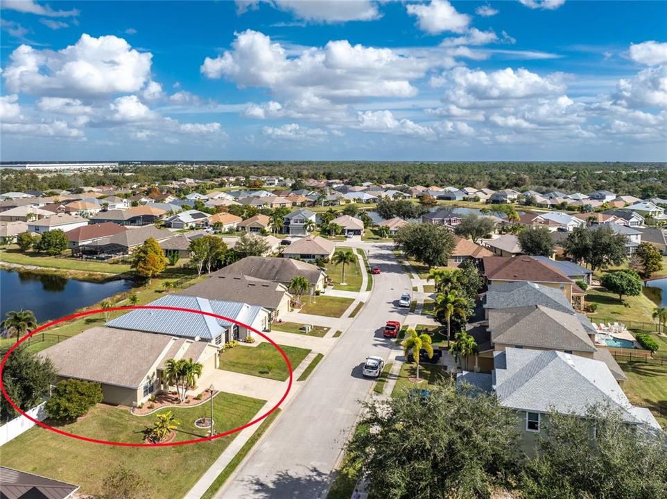 For Sale: $320,000 (4 beds, 2 baths, 1829 Square Feet)