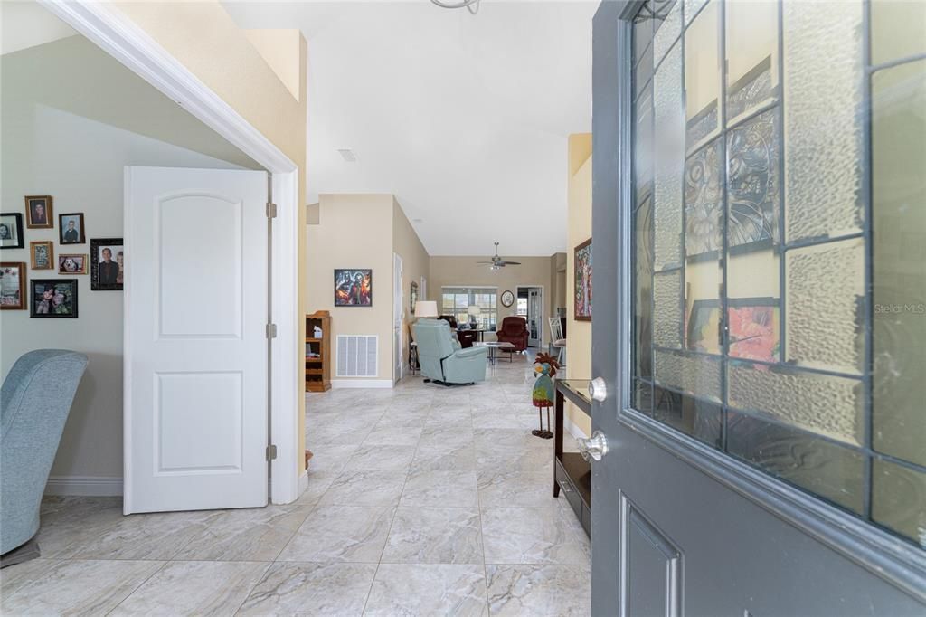 For Sale: $320,000 (4 beds, 2 baths, 1829 Square Feet)