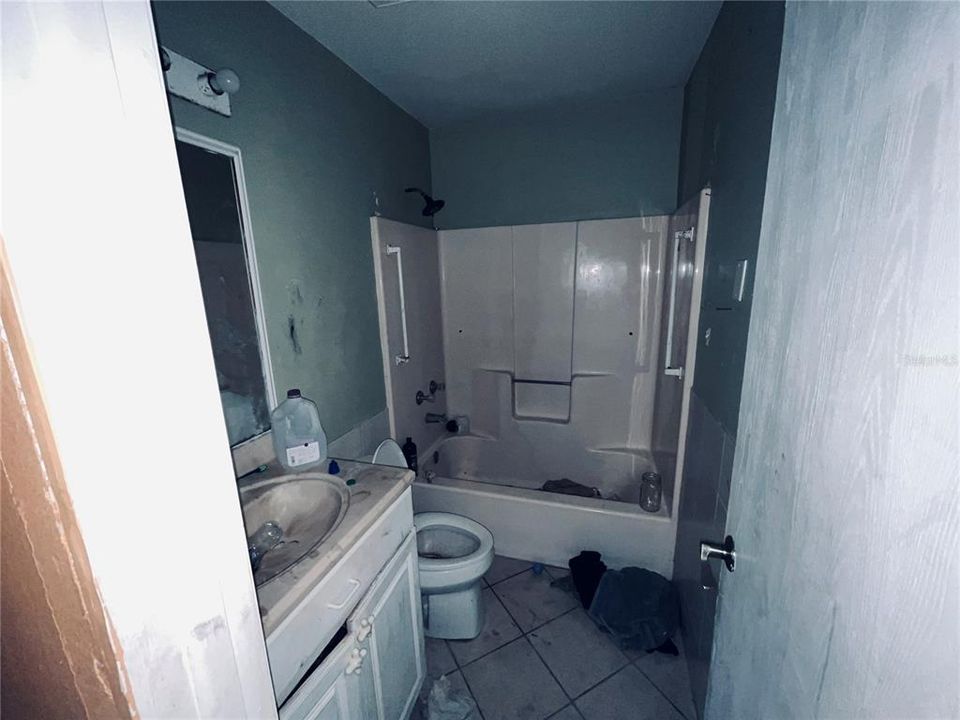 For Sale: $279,999 (3 beds, 2 baths, 1228 Square Feet)