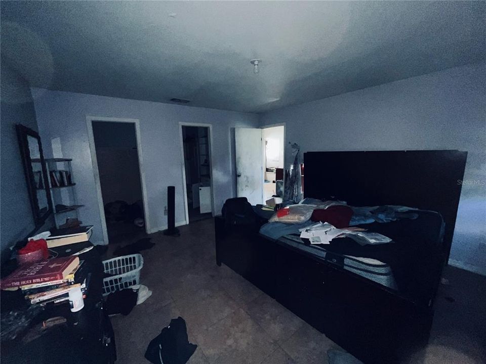 For Sale: $279,999 (3 beds, 2 baths, 1228 Square Feet)