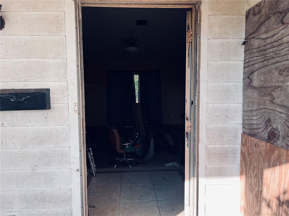 For Sale: $279,999 (3 beds, 2 baths, 1228 Square Feet)