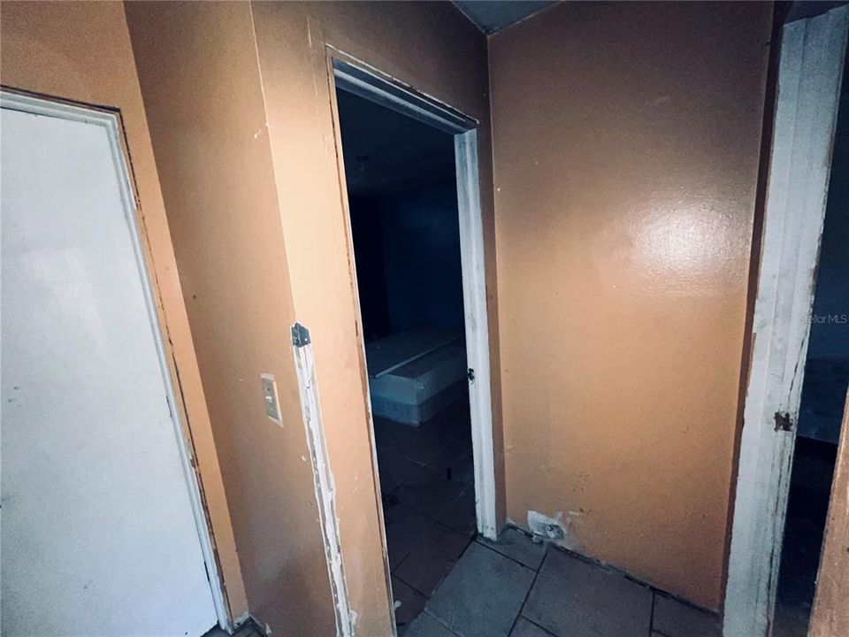 For Sale: $279,999 (3 beds, 2 baths, 1228 Square Feet)