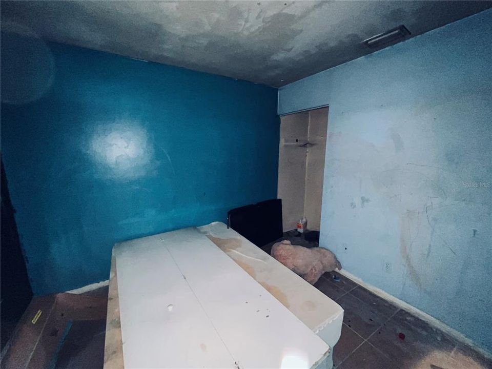 For Sale: $279,999 (3 beds, 2 baths, 1228 Square Feet)