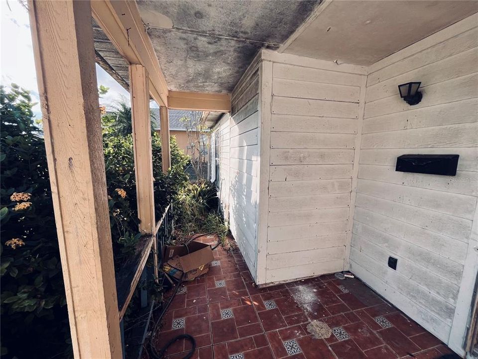 For Sale: $279,999 (3 beds, 2 baths, 1228 Square Feet)