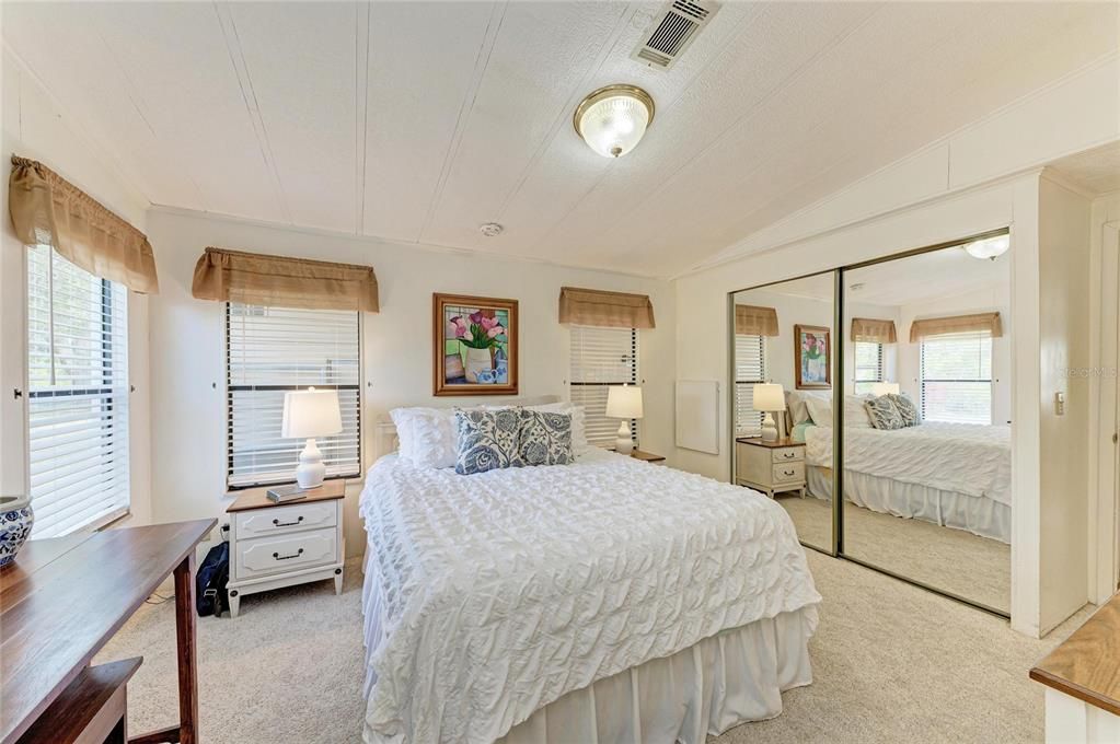 En Venta: $239,900 (2 camas, 2 baños, 1056 Pies cuadrados)