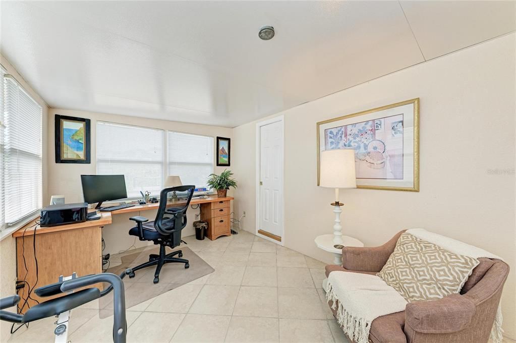 En Venta: $239,900 (2 camas, 2 baños, 1056 Pies cuadrados)