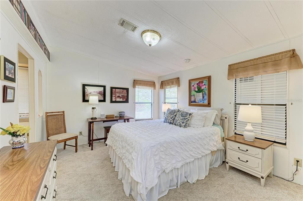 En Venta: $239,900 (2 camas, 2 baños, 1056 Pies cuadrados)