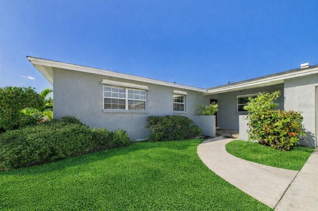 待售: $649,000 (4 贝兹, 2 浴室, 1629 平方英尺)