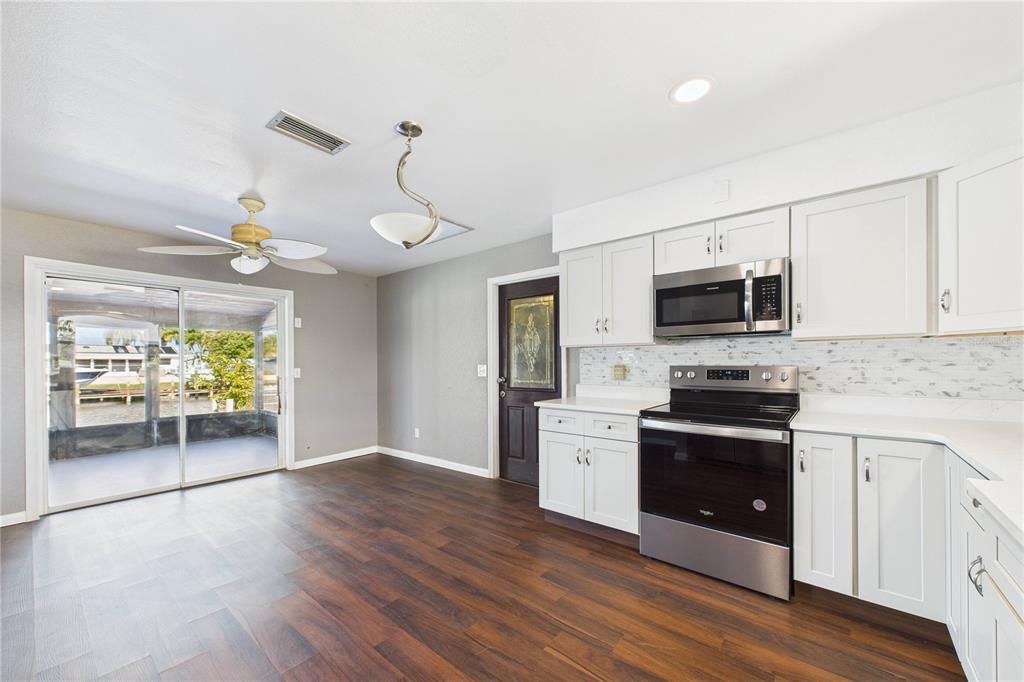 待售: $649,000 (4 贝兹, 2 浴室, 1629 平方英尺)