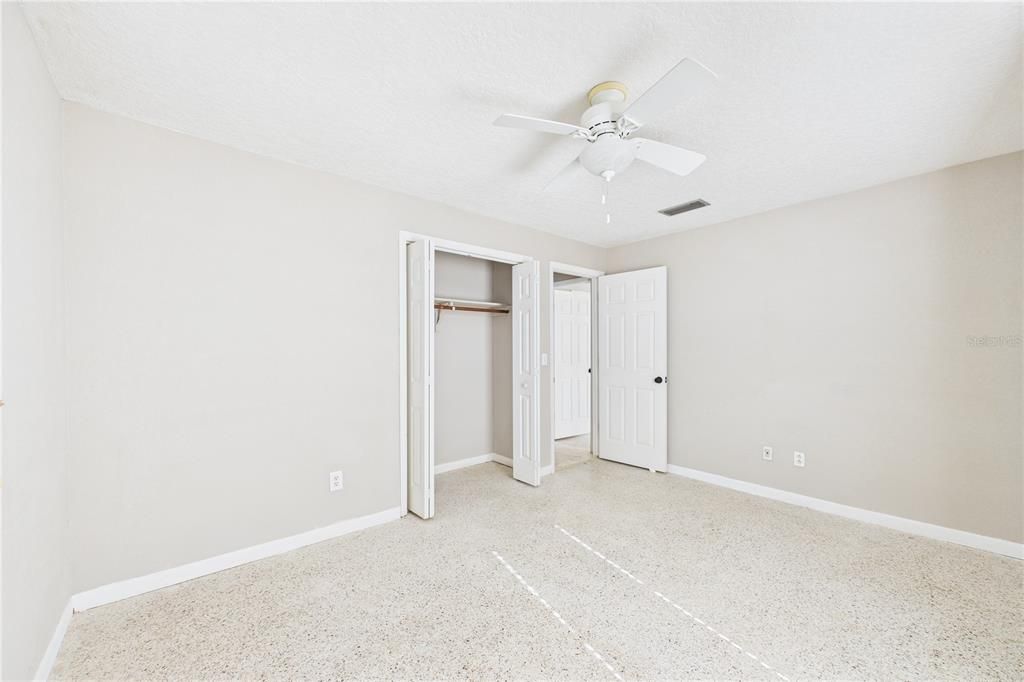 待售: $649,000 (4 贝兹, 2 浴室, 1629 平方英尺)