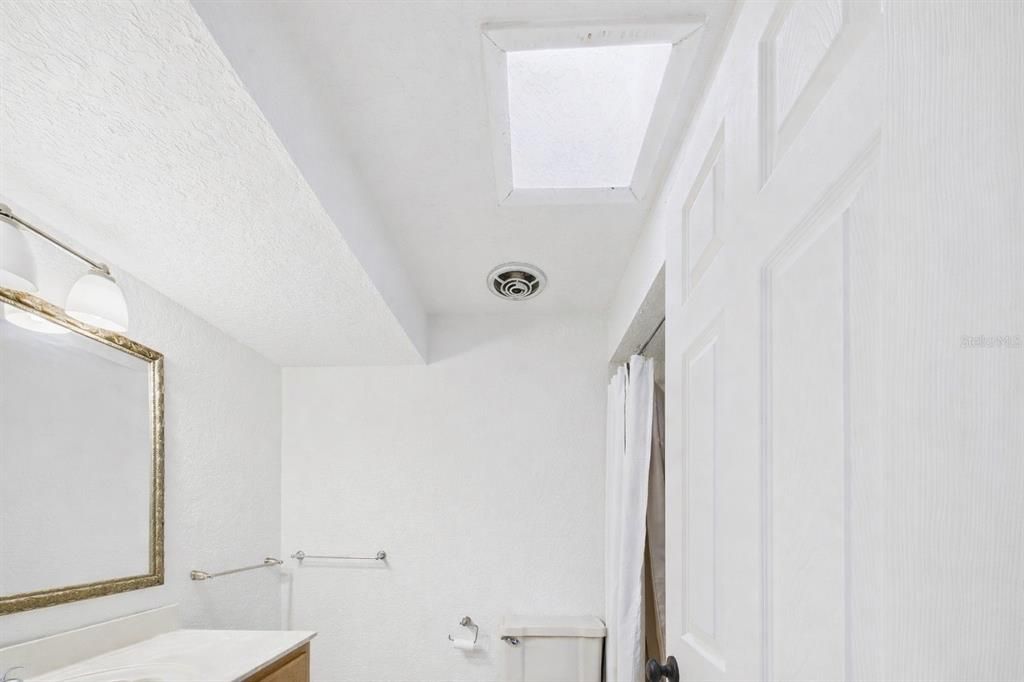 待售: $649,000 (4 贝兹, 2 浴室, 1629 平方英尺)