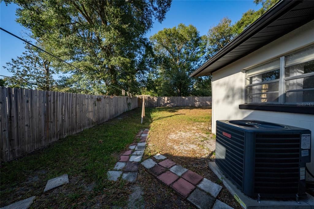 For Sale: $235,000 (3 beds, 1 baths, 1073 Square Feet)