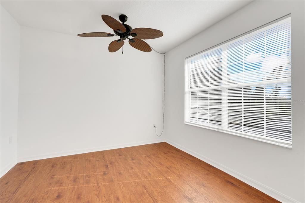 待售: $375,000 (3 贝兹, 2 浴室, 2028 平方英尺)