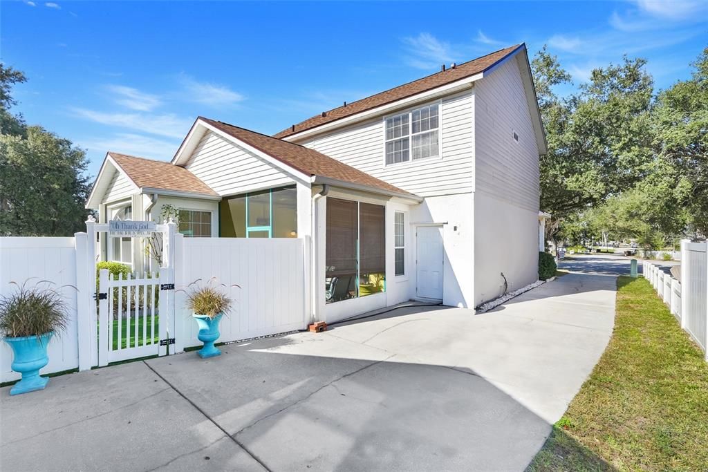 待售: $375,000 (3 贝兹, 2 浴室, 2028 平方英尺)