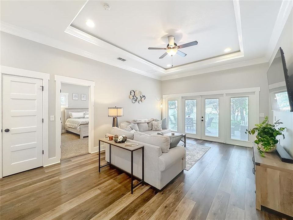 For Sale: $685,000 (4 beds, 2 baths, 1958 Square Feet)