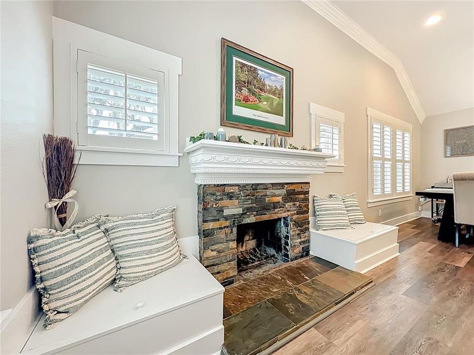 For Sale: $685,000 (4 beds, 2 baths, 1958 Square Feet)