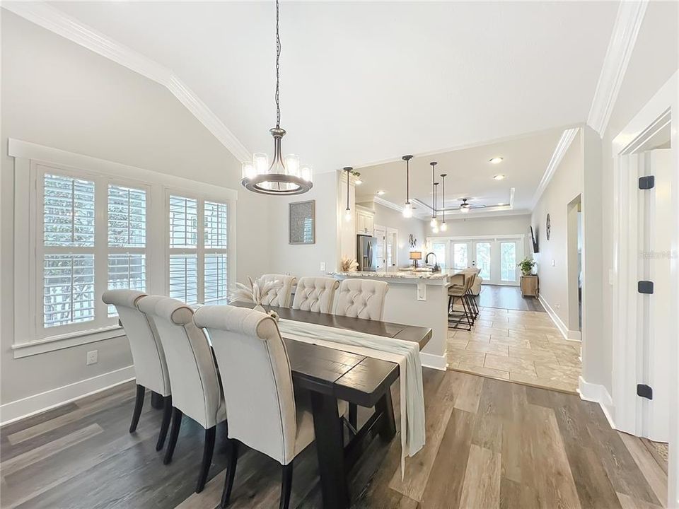 For Sale: $685,000 (4 beds, 2 baths, 1958 Square Feet)