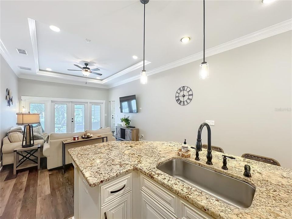 For Sale: $685,000 (4 beds, 2 baths, 1958 Square Feet)