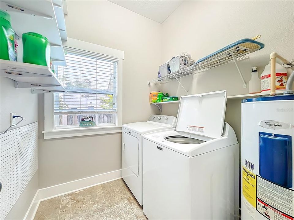 For Sale: $685,000 (4 beds, 2 baths, 1958 Square Feet)